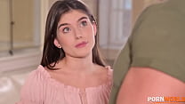 TUSHYRAW Young sexy Brunette gapes lik dập như máy khâu